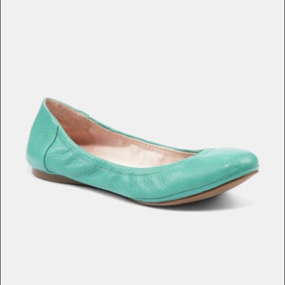 Vince Camuto Ellen Flats